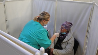 Още 1 195 души са починали от COVID 19 през изминалото