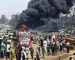 70 души загинаха при взрив на цистерна в Нигерия
