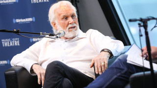 Почина легендата на кънтри музиката Кени Роджърс съобщава БГНЕС Той