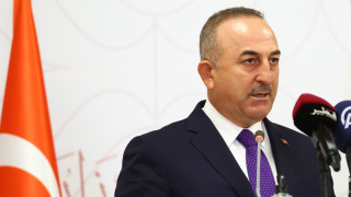 Разширяването на НАТО са обсъдили днес в телефонен разговор външният