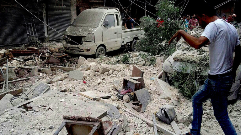 Русия възобнови тежките бомбардировки в Алепо