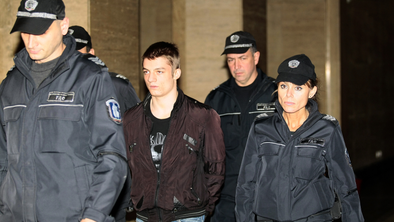 Насилвали сексуално Патрик в ареста, сменят килията му