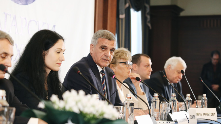 От партията на Стефан Янев: Разпадането на коалицията закъснява