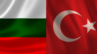 Българските граждани ще могат да влизат в Турция без задгранични