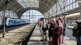 Договорът за изграждане на 15 километровата двурелсова железопътна линия Прага
