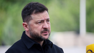 Зеленски в отговор на Уиткоф: Руските "хуманисти" изстреляха три вълни от ракети по Киев