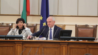 88 подписи за свалянето на Димитър Главчев от поста председател