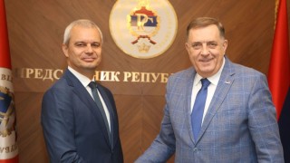 Председателят на партия Възраждане Костадин Костадинов и народният представител Ангел