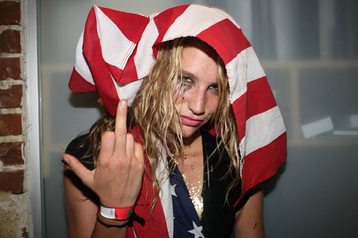 Ke$ha изкачи върха на Billboard Hot 100