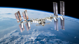 НАСА търси начин как може да управлява Международната космическа станция