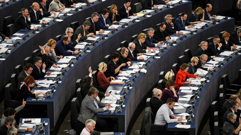 Европейският парламент (ЕП) в четвъртък осъди като нарушаване правата на