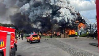 Пожар унищожи главната сцена на фестивала за електронна музика Tomorrowland