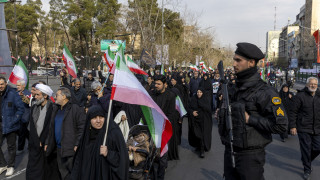 Дигитални очи: Как режимът в Иран тайно наблюдава всяка стъпка на 92 млн. души