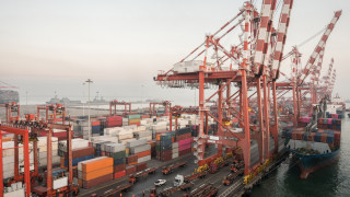 Стартиралата през 2013 година китайска инициатива Един пояс един път