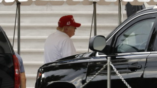 Тръмп удължава забраната за издаване на зелени карти и редица работни визи