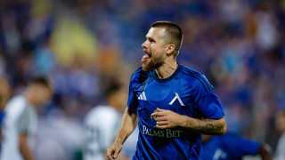 Спортно техническият щаб на Левски няма никакво намерение да пуска прибързано