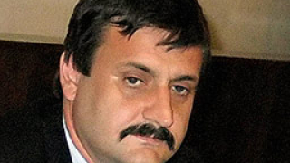 Ген. Илиев: За жалост с Румен Петков сме от един град