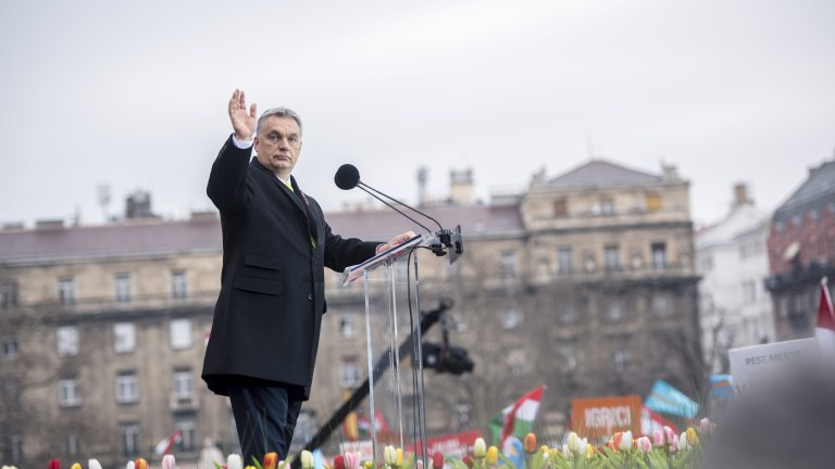 Унгарският премиер Виктор Орбан обрисува апокалиптична картина на бъдещето на
