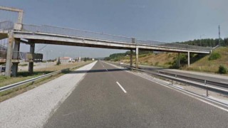 Продължава демонтажът на пешеходен мост на АМ "Тракия"