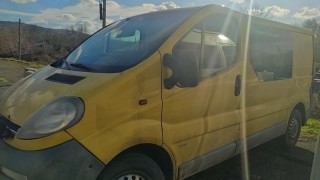 Микробус прегази възрастен мъж при маневра на заден ход в