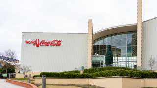 Coca Cola повиши прогнозата си за печалба и продажби през цялата