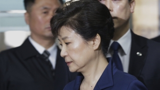КНДР нарече „предател” осъдения експрезидент на Юга Пак Гън-хе