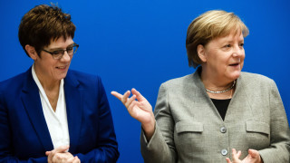 Канцлерът на Германия Ангела Меркел съжалява че лидерът на Християндемократическия