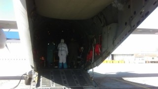Екип от военновъздушните ни сили осигури транспортиране със самолет Спартан