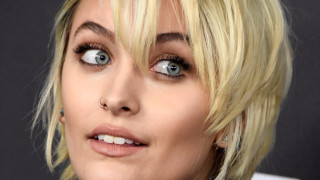 Парис Джексън и Маколи Кълкин които са кръщелница и кръстник