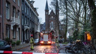 Двама души загинаха в Нидерландия при инциденти с фойерверки докато