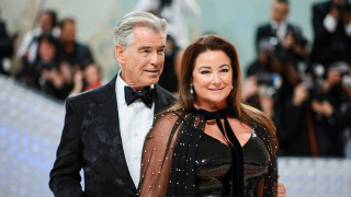 Пиърс Броснан и Кийли Смит са едни от рекордьорите в