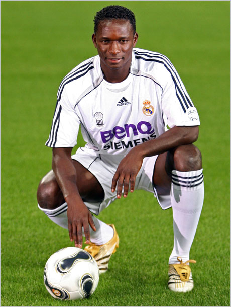 Моуриньо гони халф