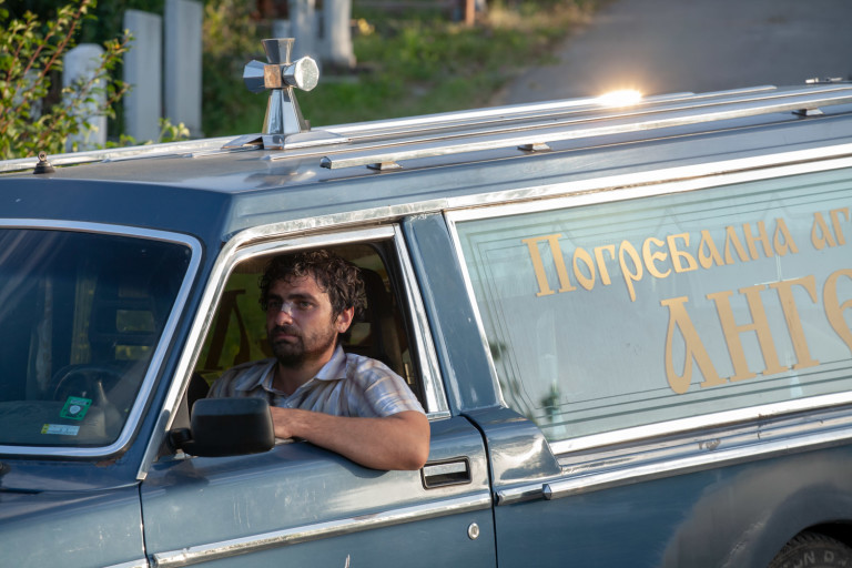 Стоян Дойчев в кадър от филма "Пакет Вечност"