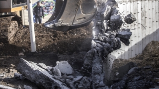Косово разруши спорна стена в Северна Митровица 