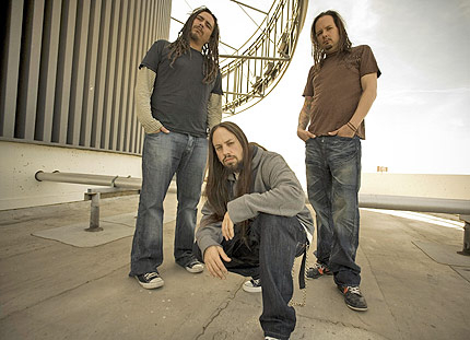 Korn издават албум без име