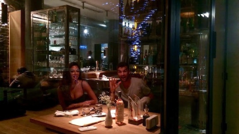 Григор Димитров и Никол Шерцингер на романтична вечеря в София