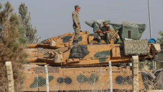 САЩ извеждат по най-бързия начин 1000 свои военни от Сирия