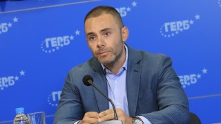 Темата за луксозните имоти на вътрешния министър Бойко Рашков коментира