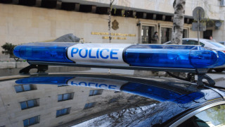 Полицията откри овъглено тяло в преобърнат автомобил край софийското село