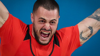 12 тият олимпийски шампион на България във вдигането на тежести Карлос