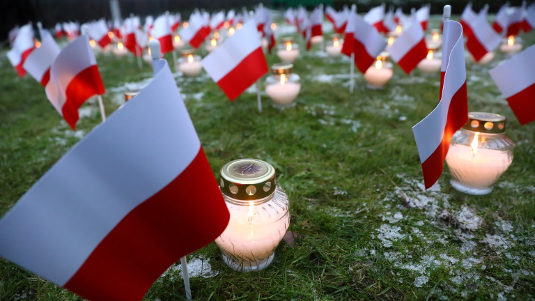 Полша е регистрирала 794 починали, свързани с COVID-19 през последното