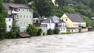 Няма пострадали наши сънародници от силните валежи в Австрия