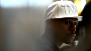 Флойд Мейуедър младши похарчи 140 000 паунда за коледен подарък на