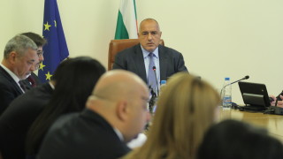 МС дава 4-ри гимназии на общини и разреши на "Български пощи" да продаде 2 имота