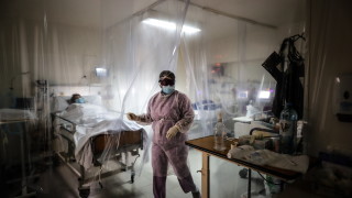 Болниците в Аржентина са пълни а броят на заразените вече е