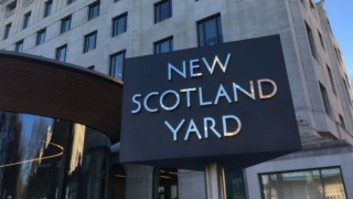 Лондонската полиция е задържала в петък мъж за когото се