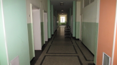 Аварийно ремонтират поликлиниката в Свищов