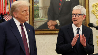 Ден след като Apple обявиха че Тим Кук ще се