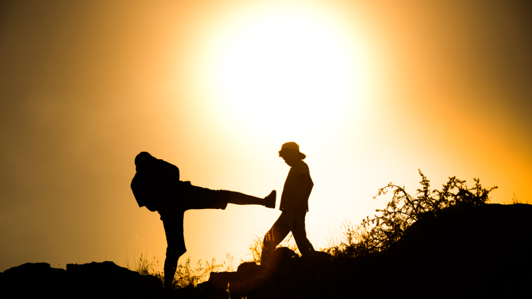 Дете почина след ритник в корема от съученик