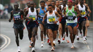 Кениец и рускиня спечелиха маратона в Рим